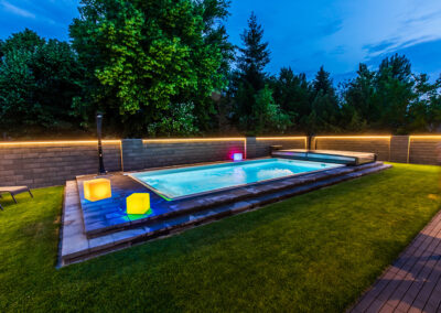 B113 Apartman medence